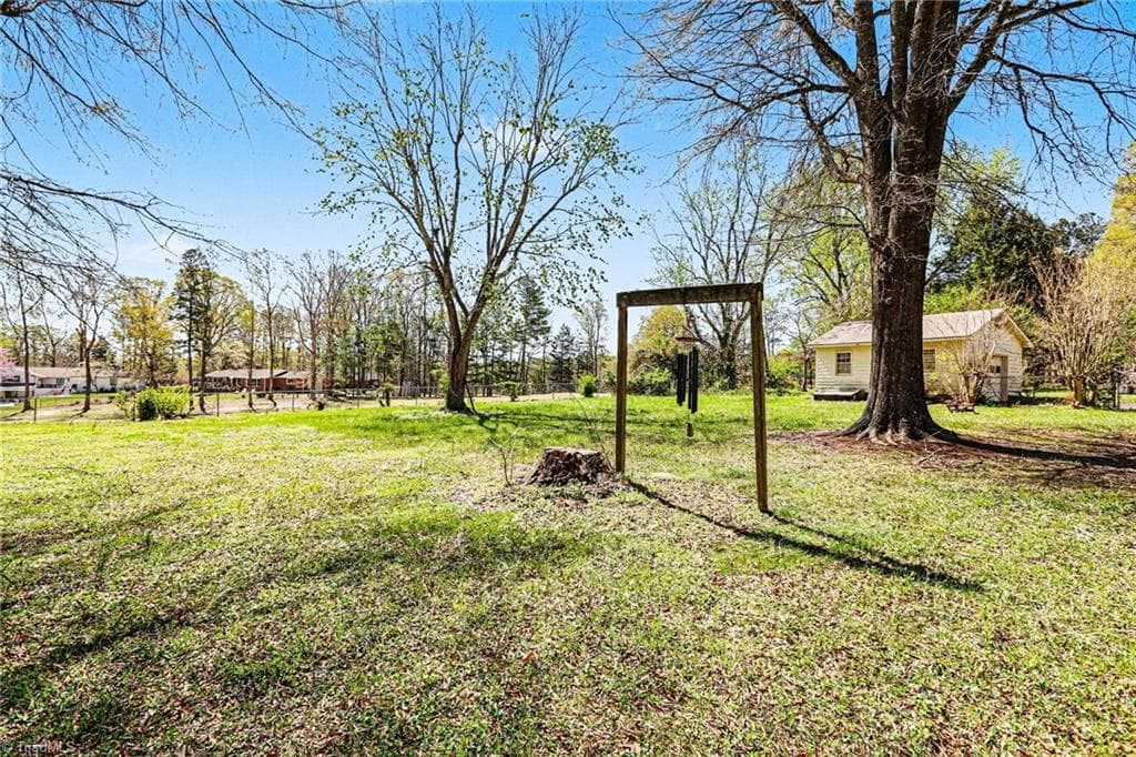 Stick/Site Built at 644 Greenwood Drive, Burlington NC 27217, Burlington, photo 6 of 27