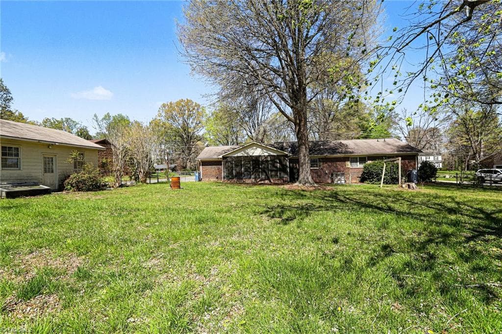 Stick/Site Built at 644 Greenwood Drive, Burlington NC 27217, Burlington, photo 5 of 27