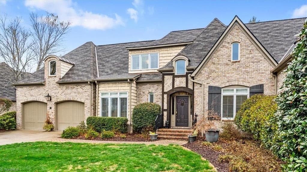 11 Creswell Court, Greensboro NC 27407