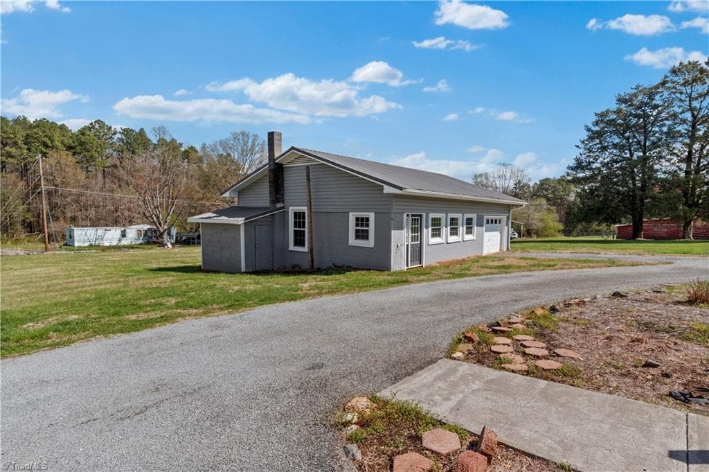 Stick/Site Built at 613 Nc Highway 67, Boonville NC 27011, photo 6 of 30