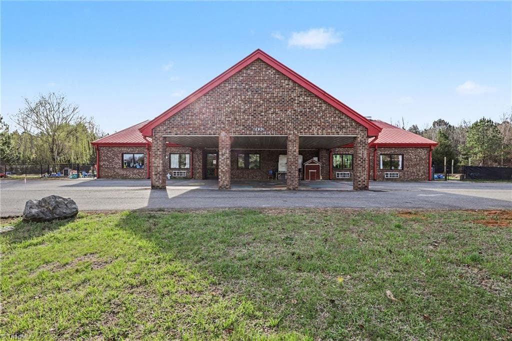 Remarks at 6490 Franz Warner Parkway, Whitsett NC 27377, photo 3 of 15