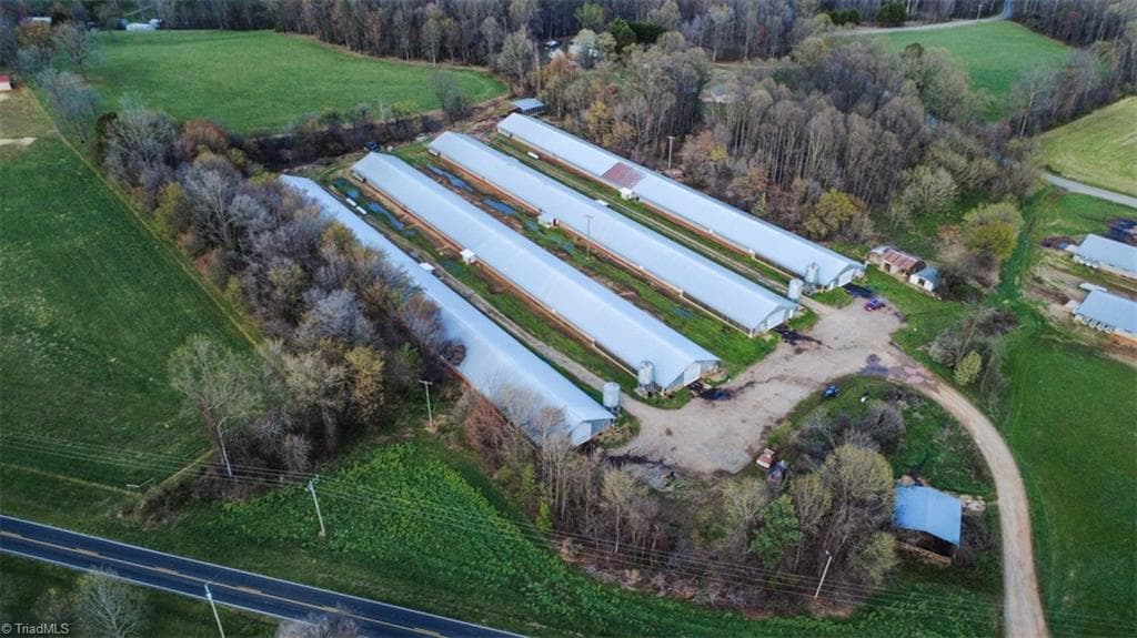000 N Lomax Road, Traphill NC 28685