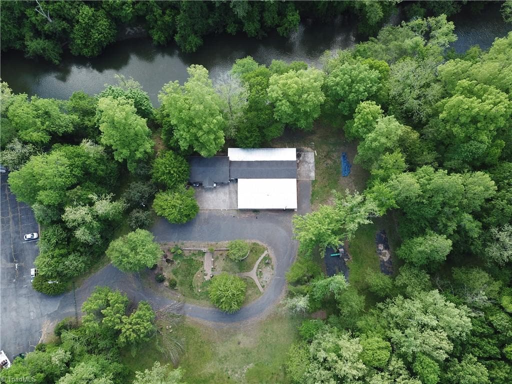 Office at 347 Kings Highway, Eden NC 27288, photo 3 of 12