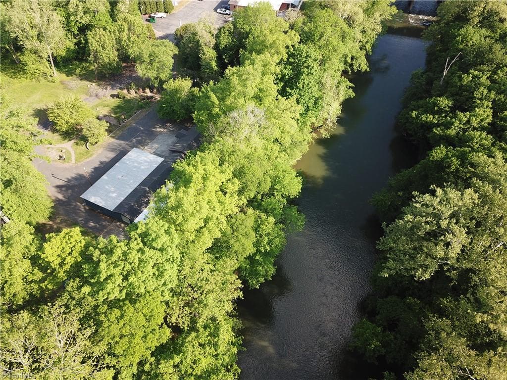 Office at 347 Kings Highway, Eden NC 27288, photo 5 of 12