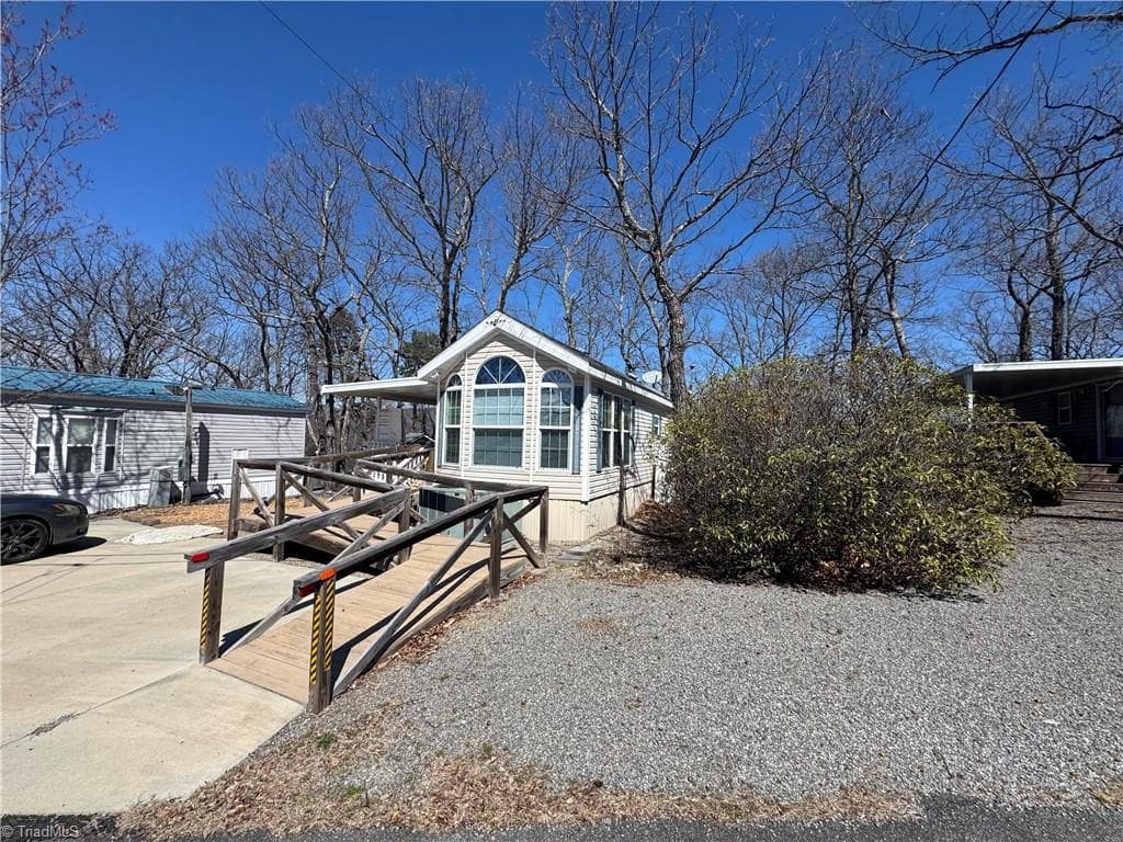 Manufactured Home at 438 Dogwood Circle, Traphill NC 28685, photo 11 of 19