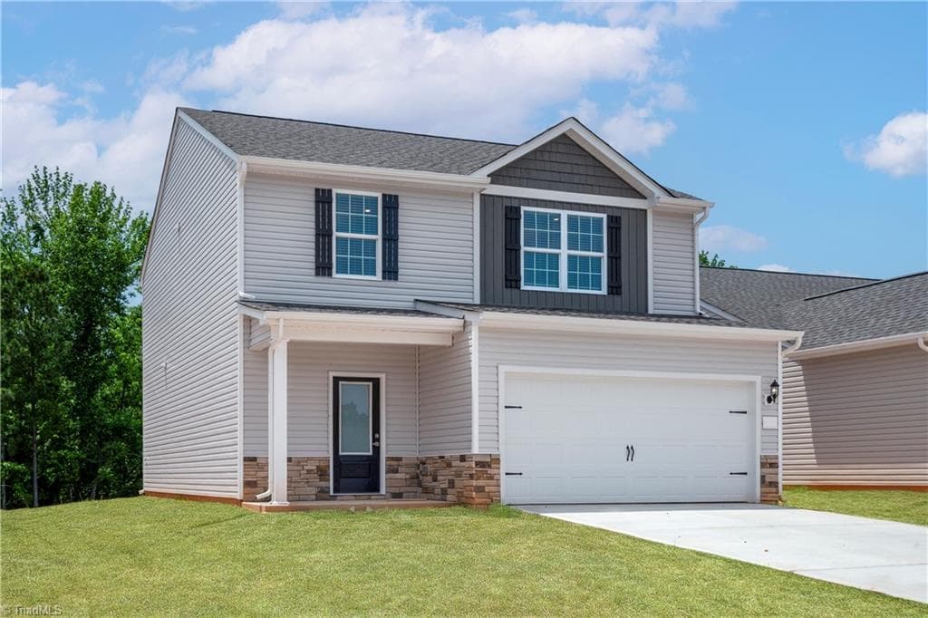 Stick/Site Built at 3410 Robindale Drive, Winston-Salem NC 27107, Winston-Salem, photo 2 of 23