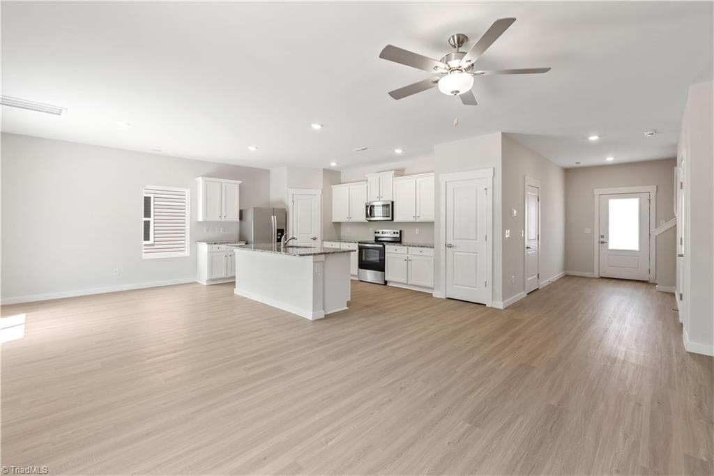 Stick/Site Built at 3410 Robindale Drive, Winston-Salem NC 27107, Winston-Salem, photo 5 of 23
