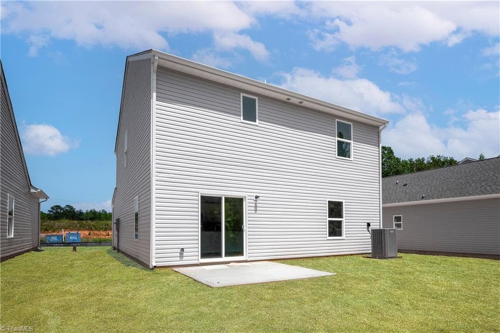 Stick/Site Built at 3410 Robindale Drive, Winston-Salem NC 27107, Winston-Salem, photo 4 of 23