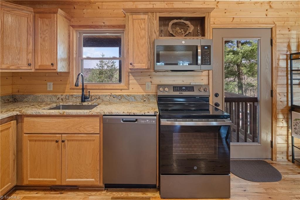 Stick/Site Built at 128 Deer Antler Drive, Purlear NC 28665, Purlear, photo 7 of 50