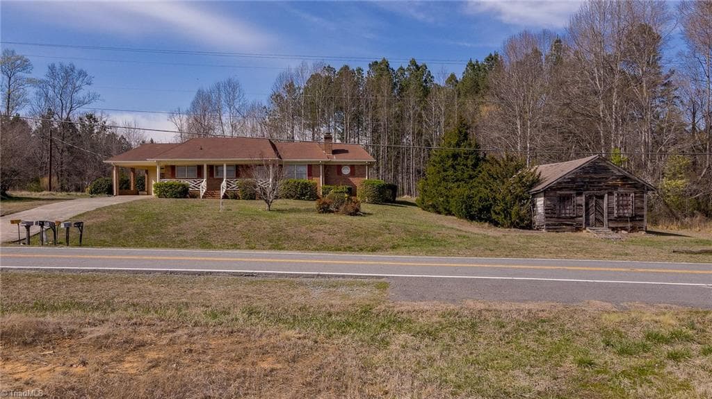 Stick/Site Built at 7540 US Highway 29 Bus, Reidsville NC 27320, photo 2 of 38