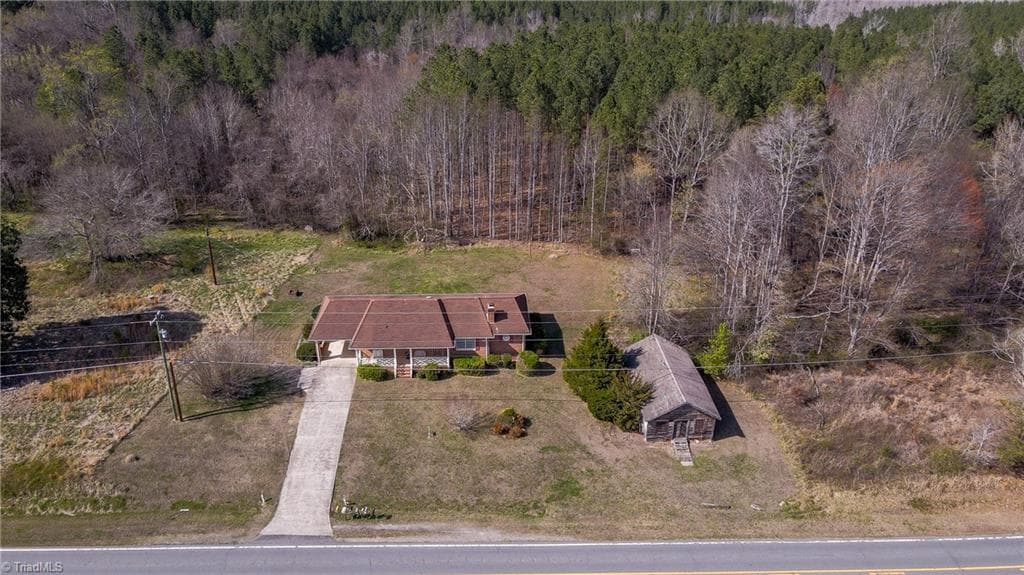 Stick/Site Built at 7540 US Highway 29 Bus, Reidsville NC 27320, photo 4 of 38