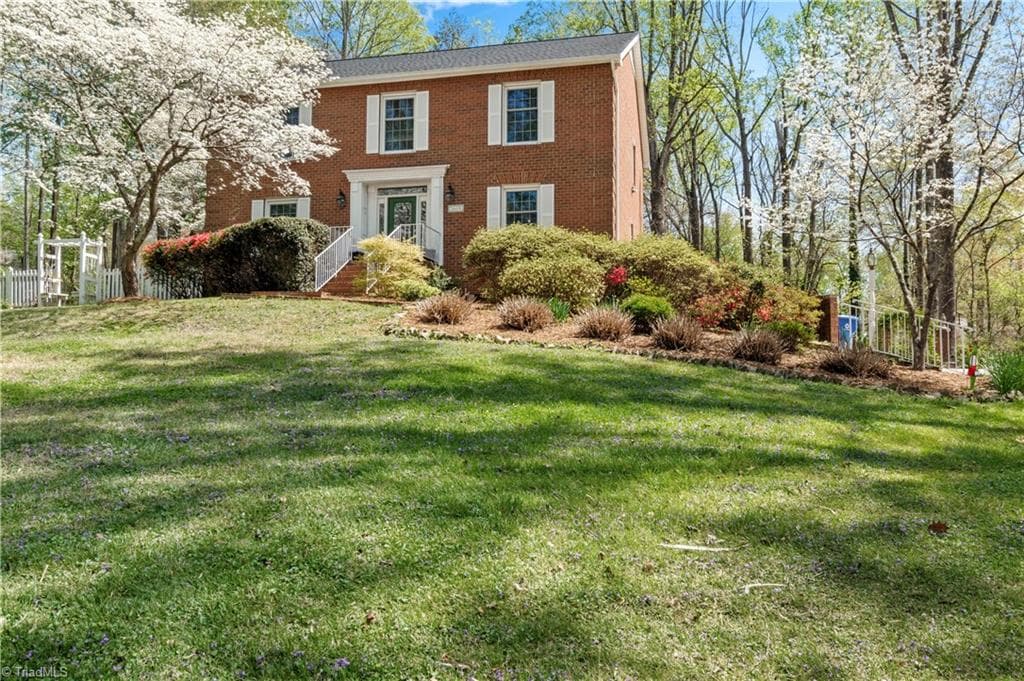 Stick/Site Built at 5664 Regents Park Road, Kernersville NC 27284, photo 2 of 49