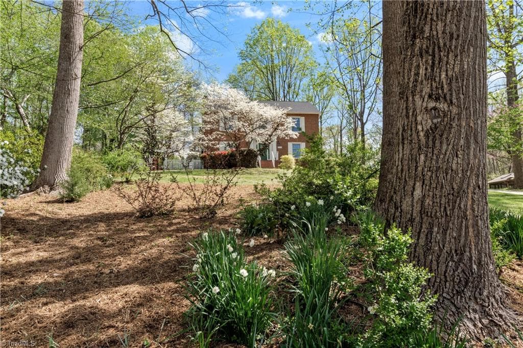 Stick/Site Built at 5664 Regents Park Road, Kernersville NC 27284, photo 13 of 49