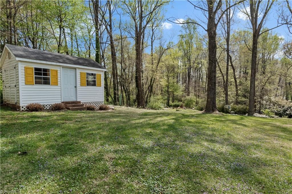 Stick/Site Built at 5664 Regents Park Road, Kernersville NC 27284, photo 17 of 49