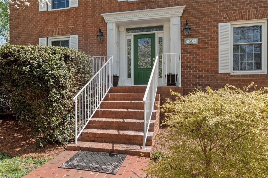 Stick/Site Built at 5664 Regents Park Road, Kernersville NC 27284, photo 14 of 49