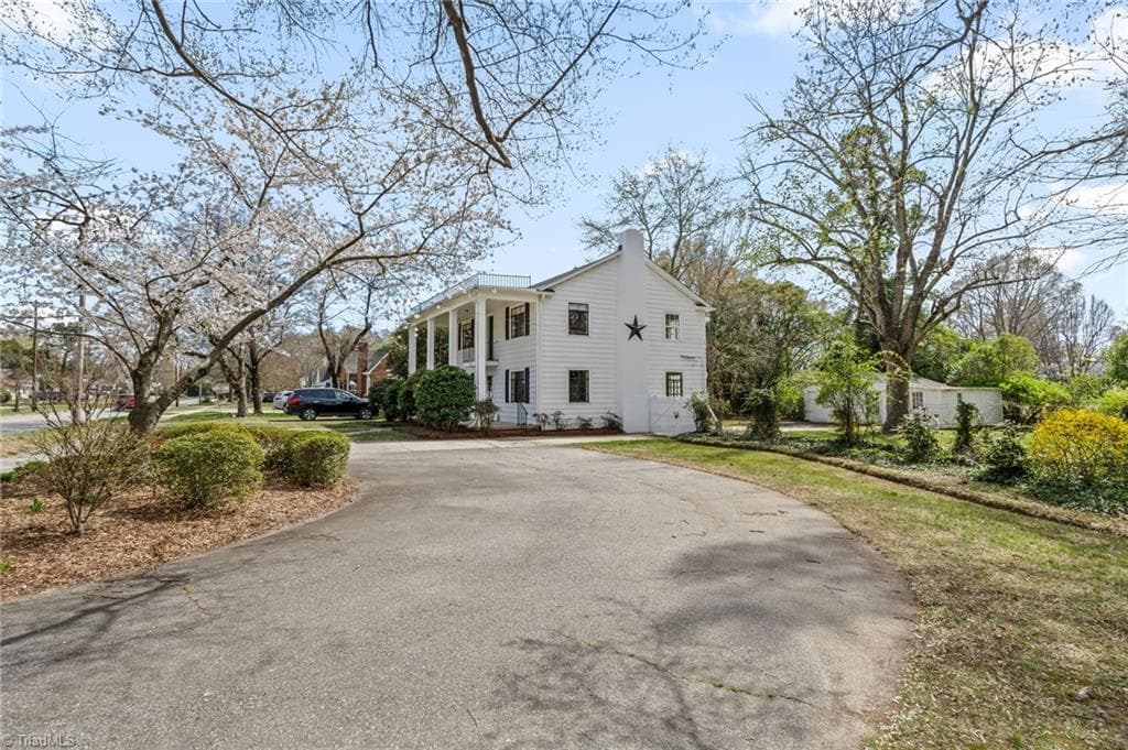 Stick/Site Built at 619 W Lexington Avenue, High Point NC 27262, photo 4 of 50