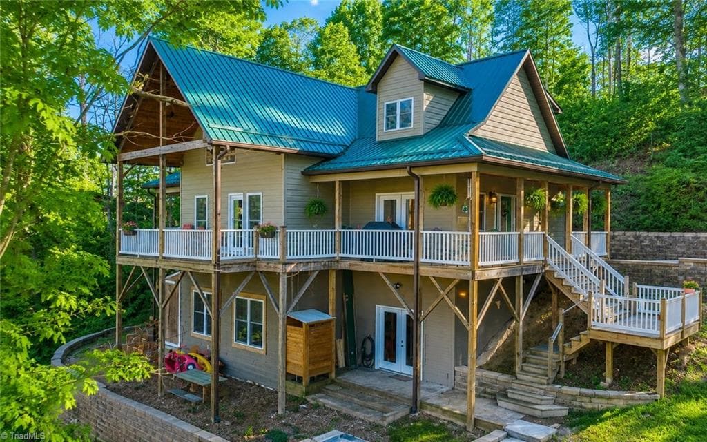 Stick/Site Built at 490 Blue Heron Lane, Wilkesboro NC 28697, Wilkesboro, photo 3 of 100