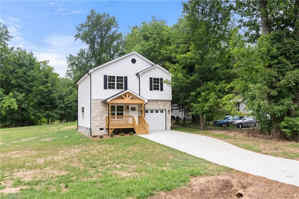 Stick/Site Built at 534 Virginia Drive, Yadkinville NC 27055, photo 2 of 34