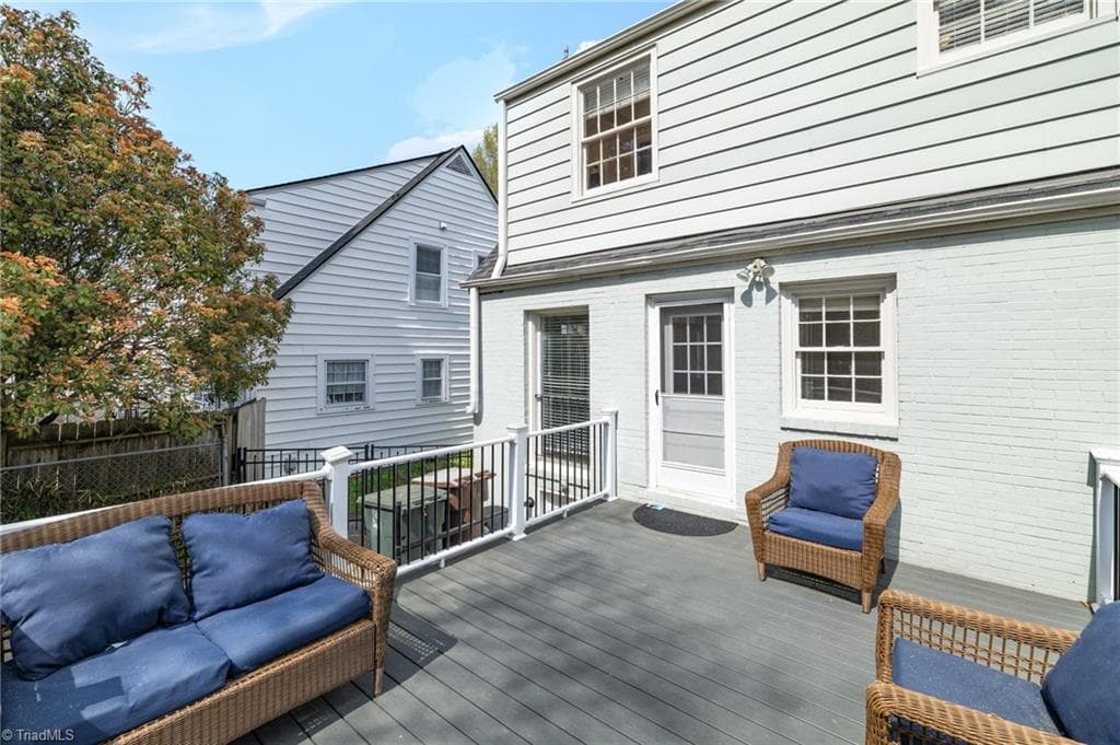 Stick/Site Built at 1811 W Friendly Avenue, Greensboro NC 27403, photo 10 of 40