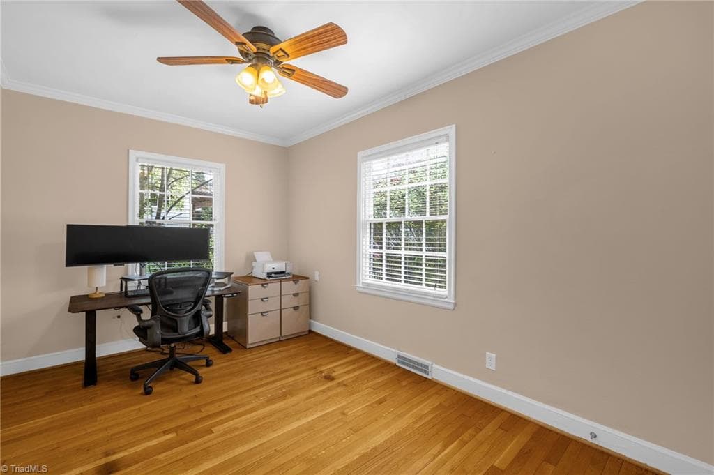 Stick/Site Built at 1811 W Friendly Avenue, Greensboro NC 27403, photo 18 of 40