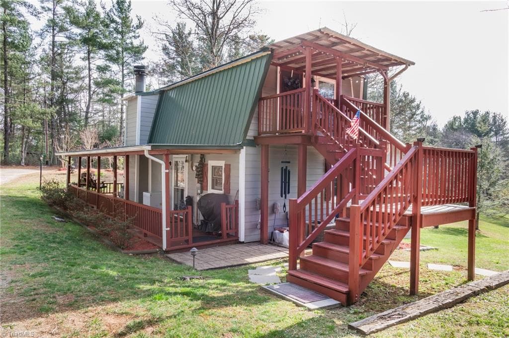 Stick/Site Built at 6414 Summit Road, Purlear NC 28665, photo 11 of 36