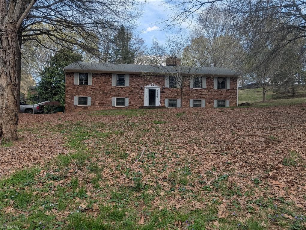 Stick/Site Built at 4661 Kinnamon Road, Winston-Salem NC 27103, Winston-Salem, photo 2 of 37