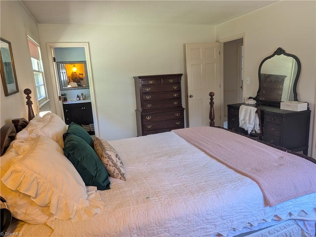 Stick/Site Built at 4661 Kinnamon Road, Winston-Salem NC 27103, Winston-Salem, photo 22 of 37