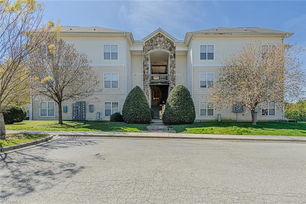 302 Campus Walk Trail # 101, Elon NC 27244