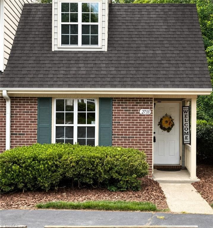 2733 Cottage Place, Greensboro NC 27455