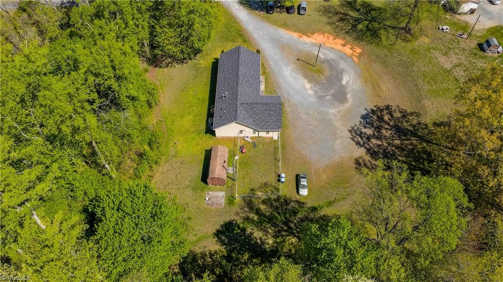 Remarks at 717 Harrison Street, Reidsville NC 27320, photo 12 of 30