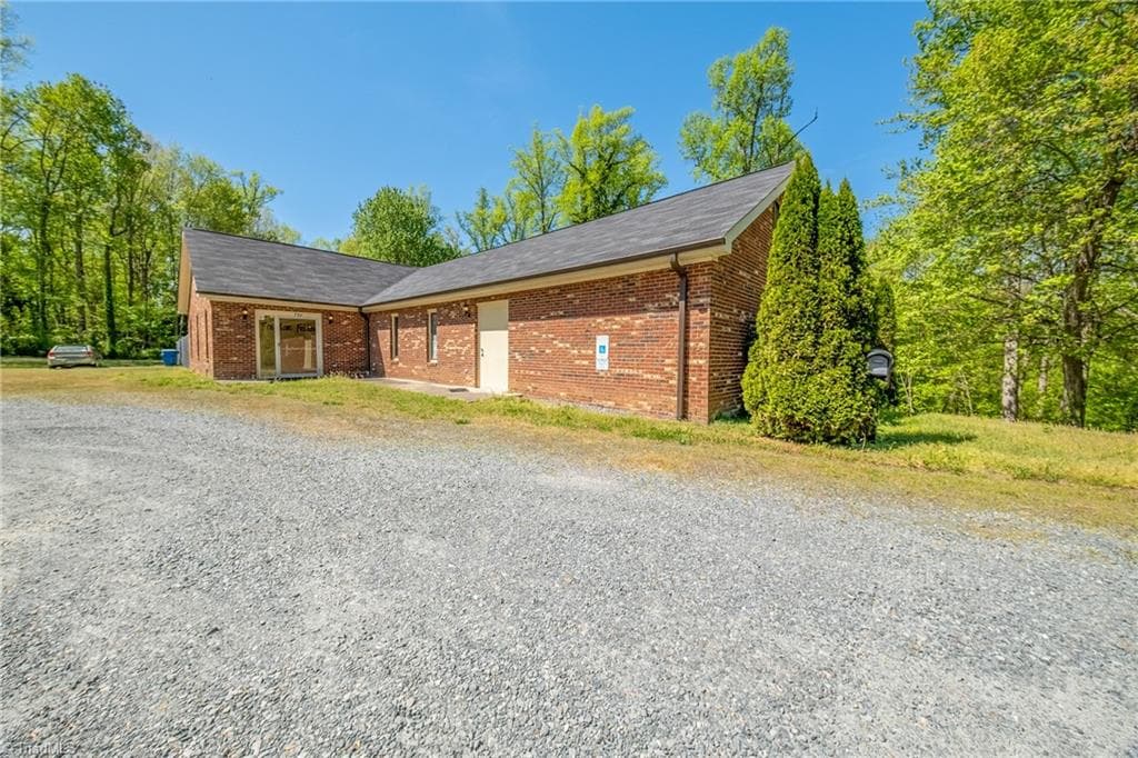 Remarks at 717 Harrison Street, Reidsville NC 27320, photo 7 of 30
