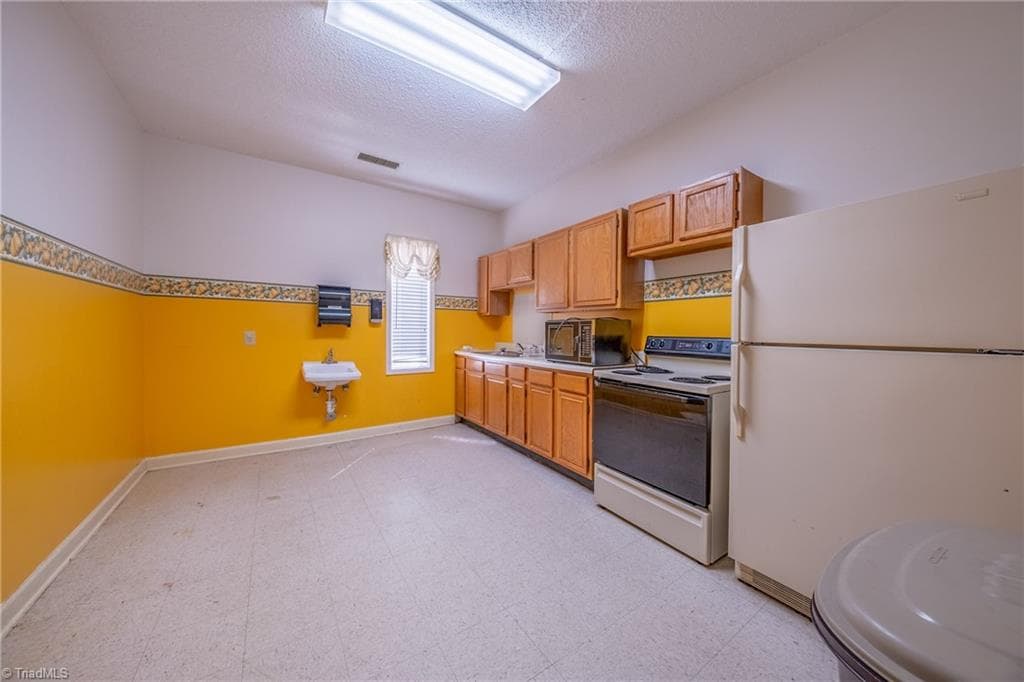 Remarks at 717 Harrison Street, Reidsville NC 27320, photo 24 of 30