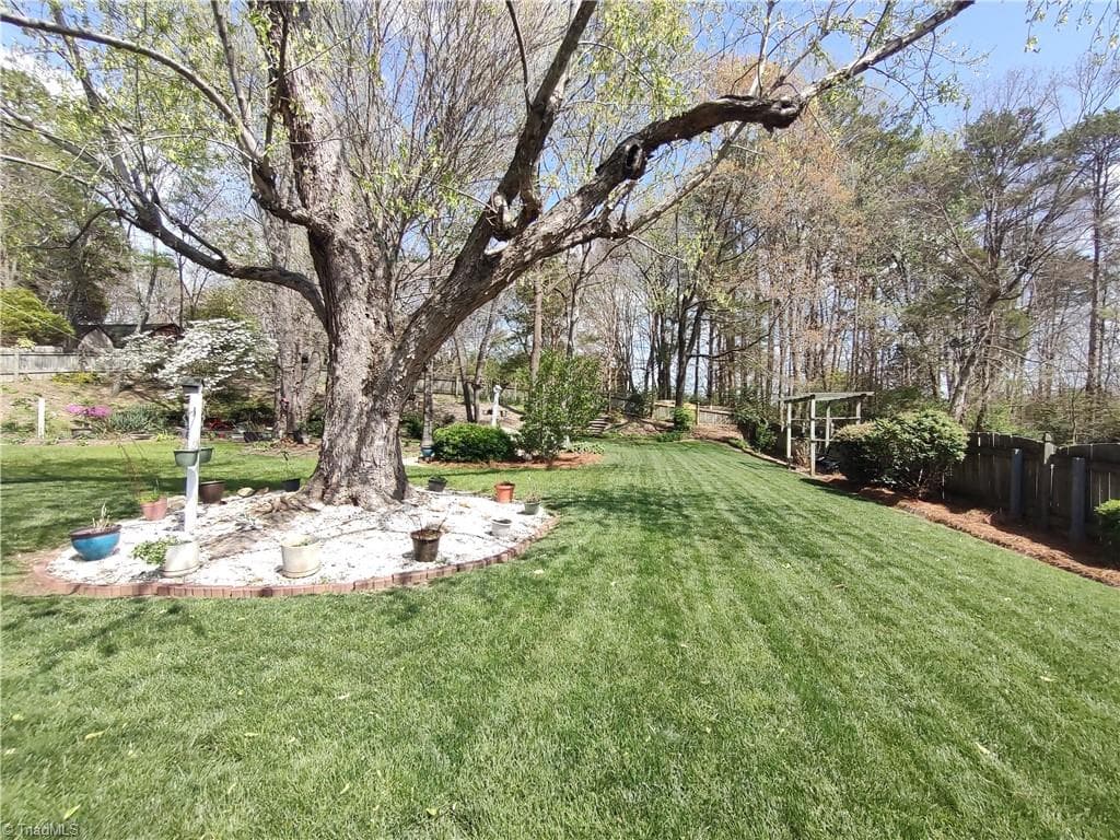 Stick/Site Built at 3811 Willowood Drive, Clemmons NC 27012, photo 2 of 24