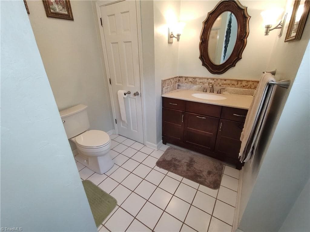 Stick/Site Built at 3811 Willowood Drive, Clemmons NC 27012, photo 16 of 24
