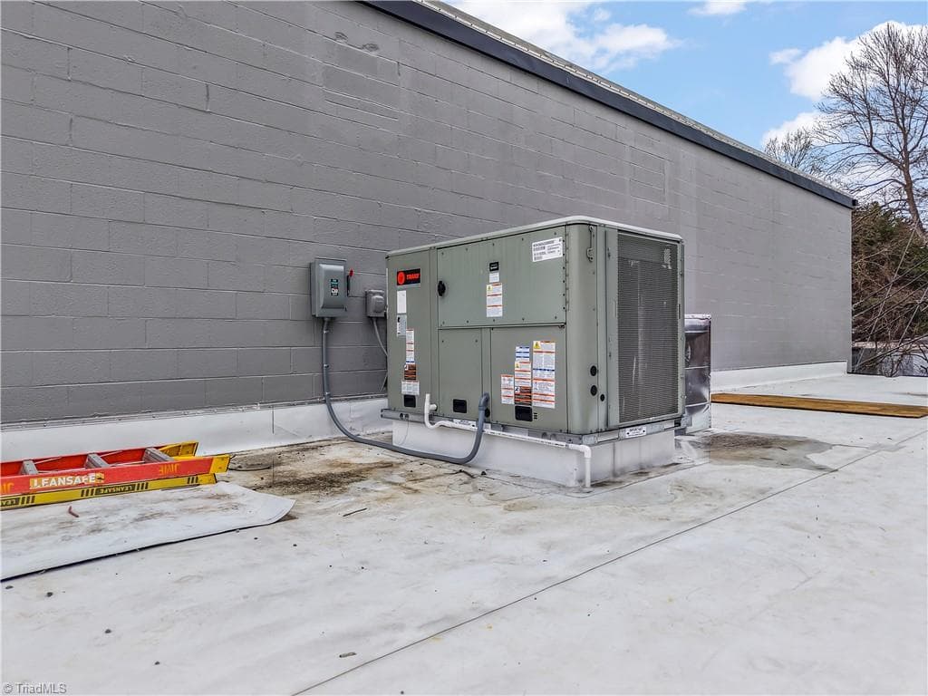 Industrial at 422 & 420 South Road, High Point NC 27262, photo 10 of 39