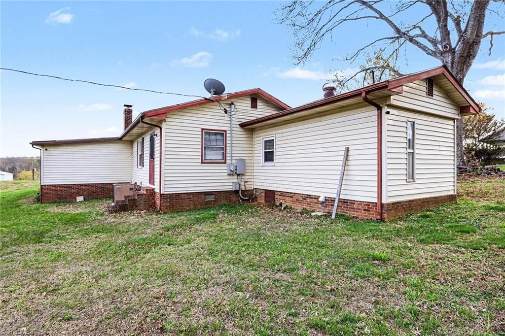 Manufactured Home at 1817 Amostown Road, Sandy Ridge NC 27046, photo 46 of 49