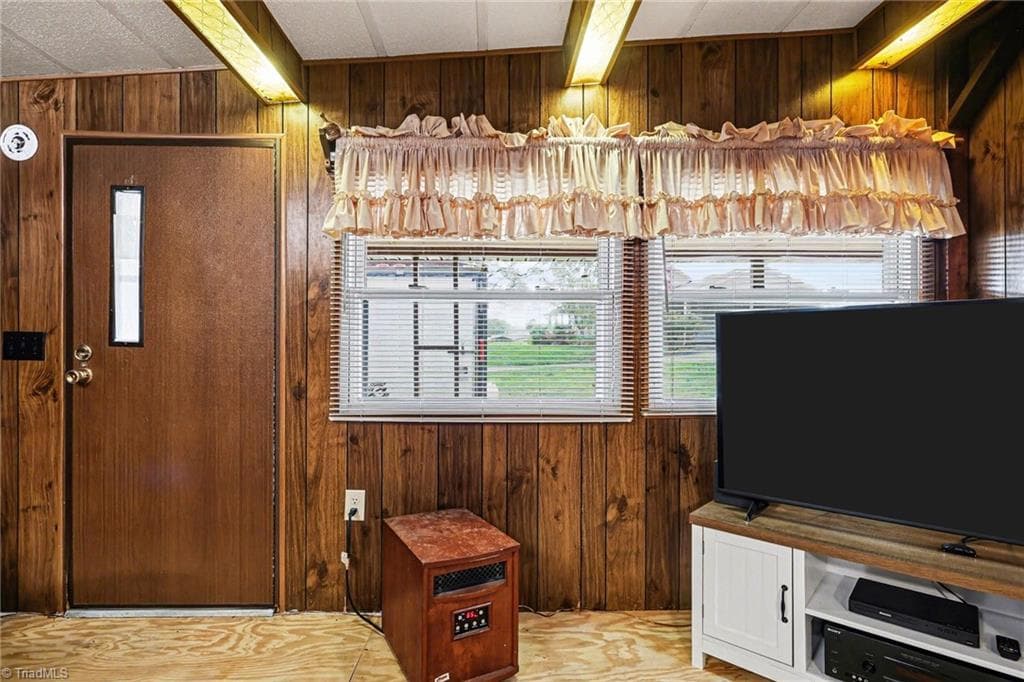 Manufactured Home at 1817 Amostown Road, Sandy Ridge NC 27046, photo 13 of 49