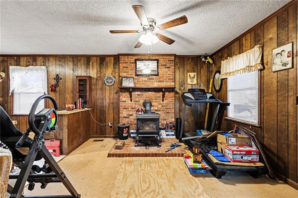 Manufactured Home at 1817 Amostown Road, Sandy Ridge NC 27046, photo 9 of 49