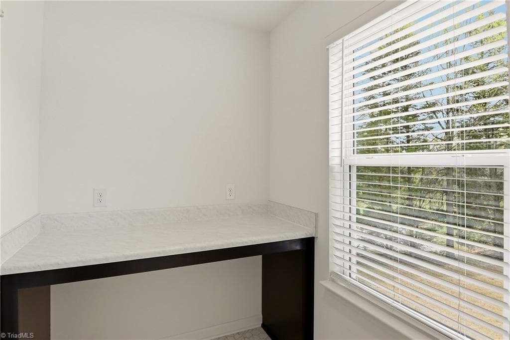 Stick/Site Built at 4112 Country Club Road # 1034, Winston-Salem NC 27104, Winston-Salem, photo 25 of 34