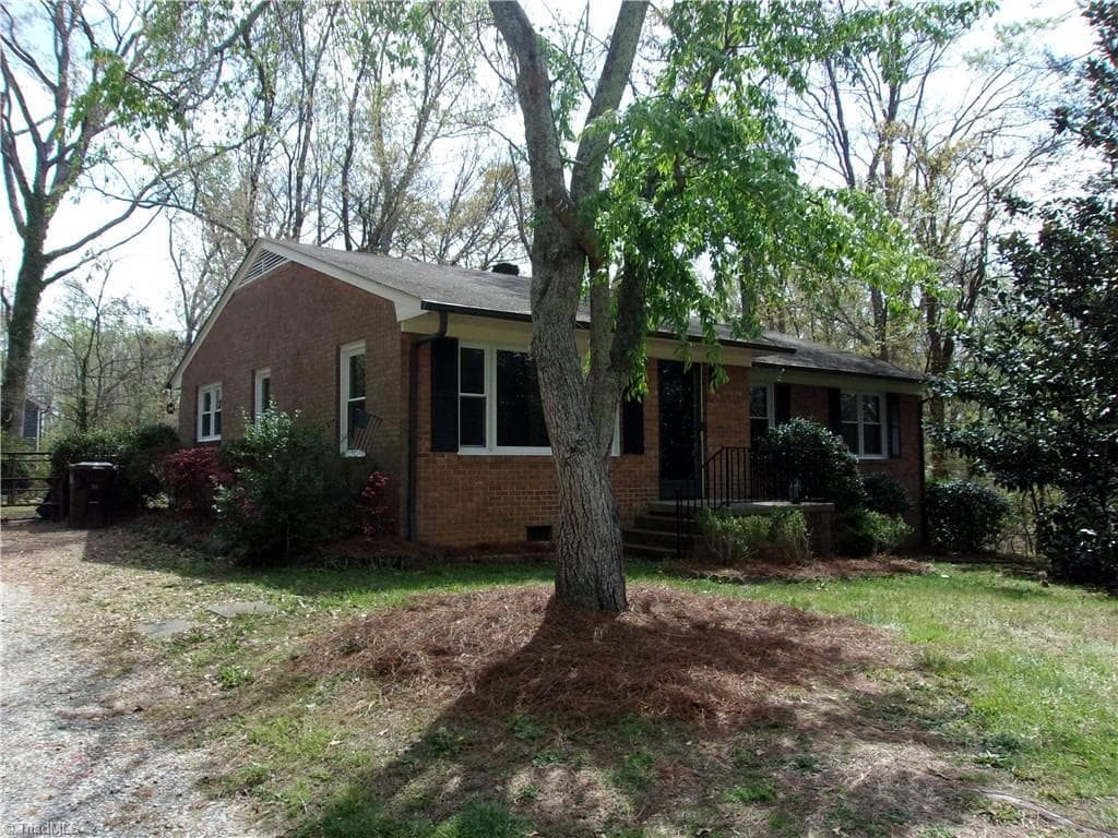 Stick/Site Built at 412 Peace Street, High Point NC 27262, photo 27 of 37