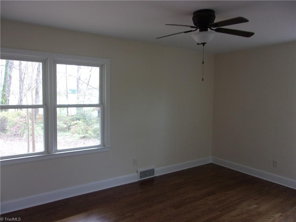 Stick/Site Built at 412 Peace Street, High Point NC 27262, photo 6 of 37