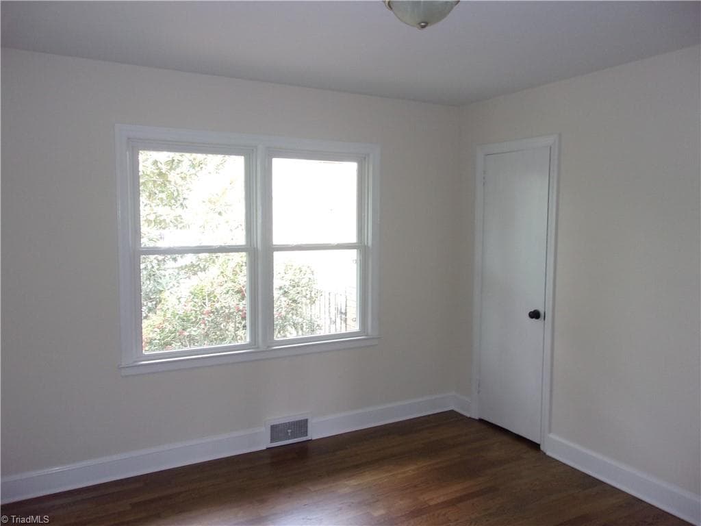 Stick/Site Built at 412 Peace Street, High Point NC 27262, photo 13 of 37