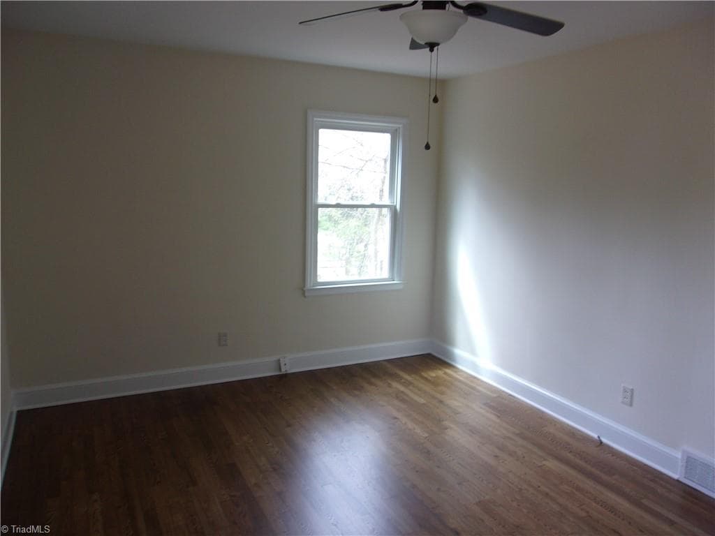 Stick/Site Built at 412 Peace Street, High Point NC 27262, photo 9 of 37