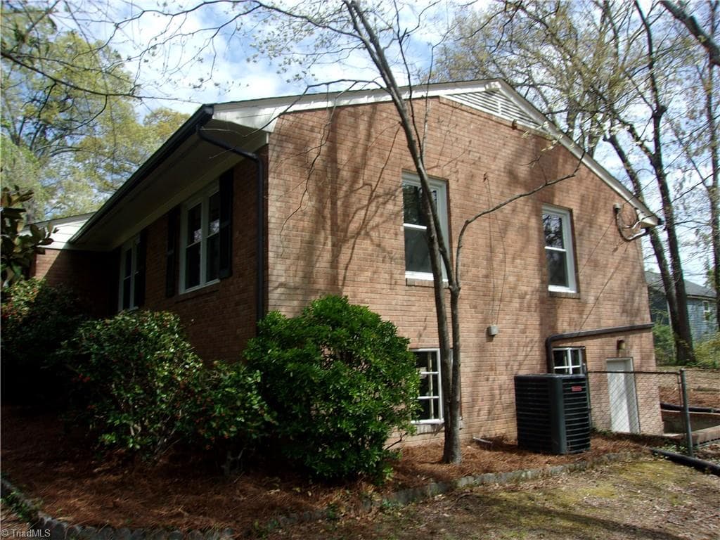 Stick/Site Built at 412 Peace Street, High Point NC 27262, photo 30 of 37