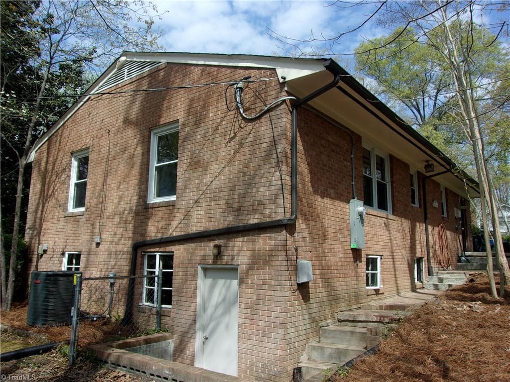 Stick/Site Built at 412 Peace Street, High Point NC 27262, photo 31 of 37