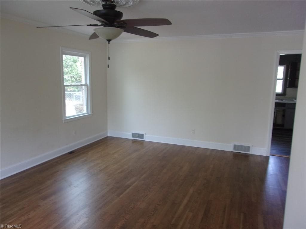 Stick/Site Built at 412 Peace Street, High Point NC 27262, photo 4 of 37