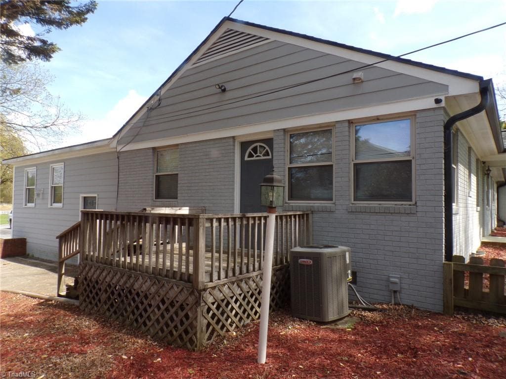 Stick/Site Built at 4543 Pleasant Garden Road, Greensboro NC 27406, photo 5 of 45
