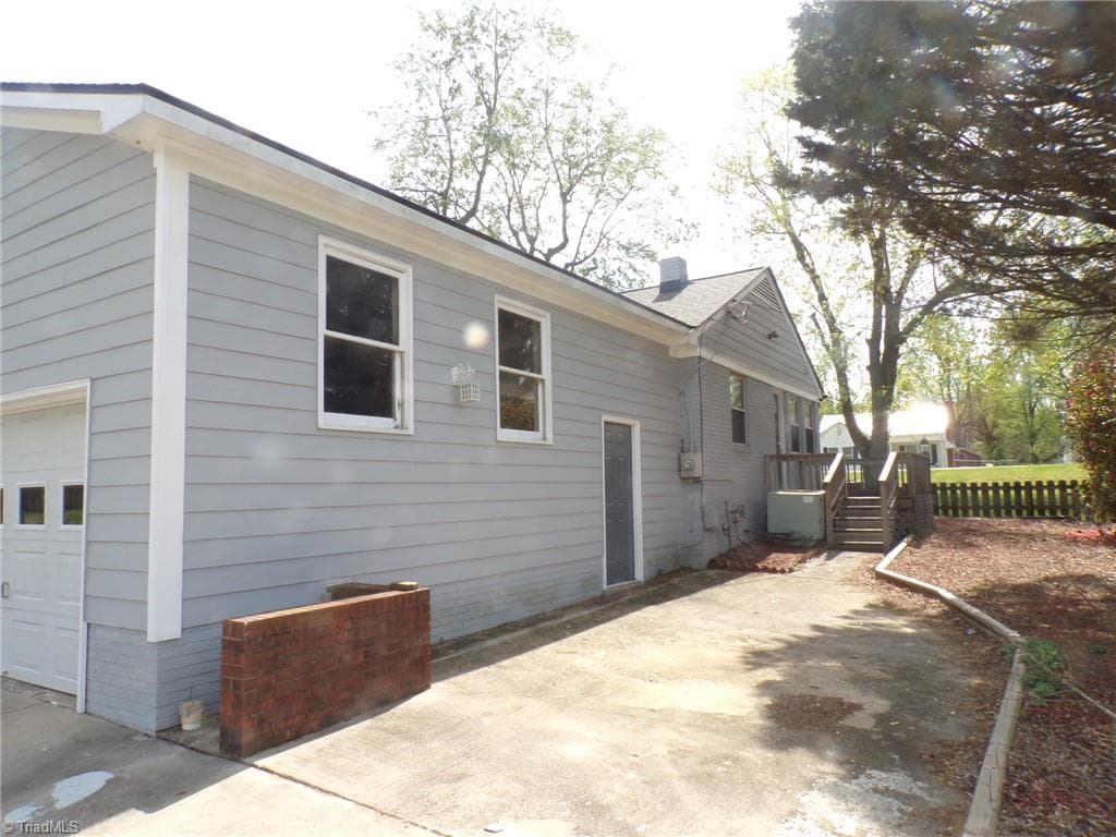 Stick/Site Built at 4543 Pleasant Garden Road, Greensboro NC 27406, photo 4 of 45
