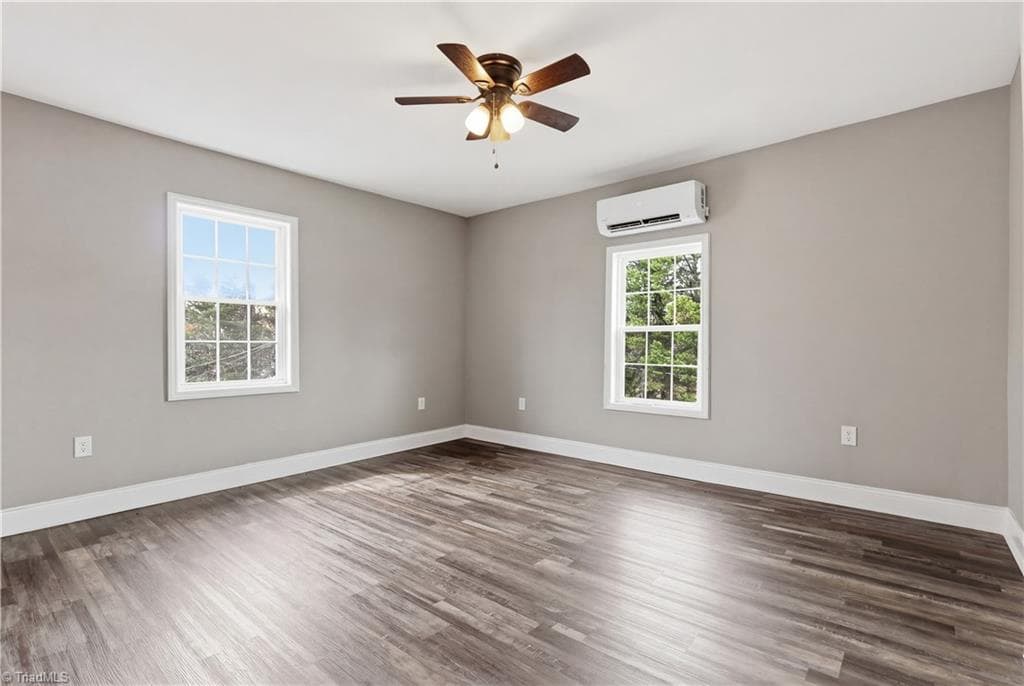 Triplex at 528 N Scales Street, Reidsville NC 27320, photo 22 of 29