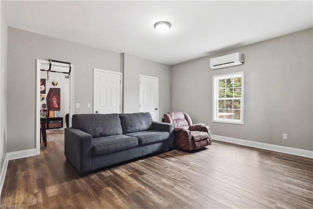 Triplex at 528 N Scales Street, Reidsville NC 27320, photo 14 of 29